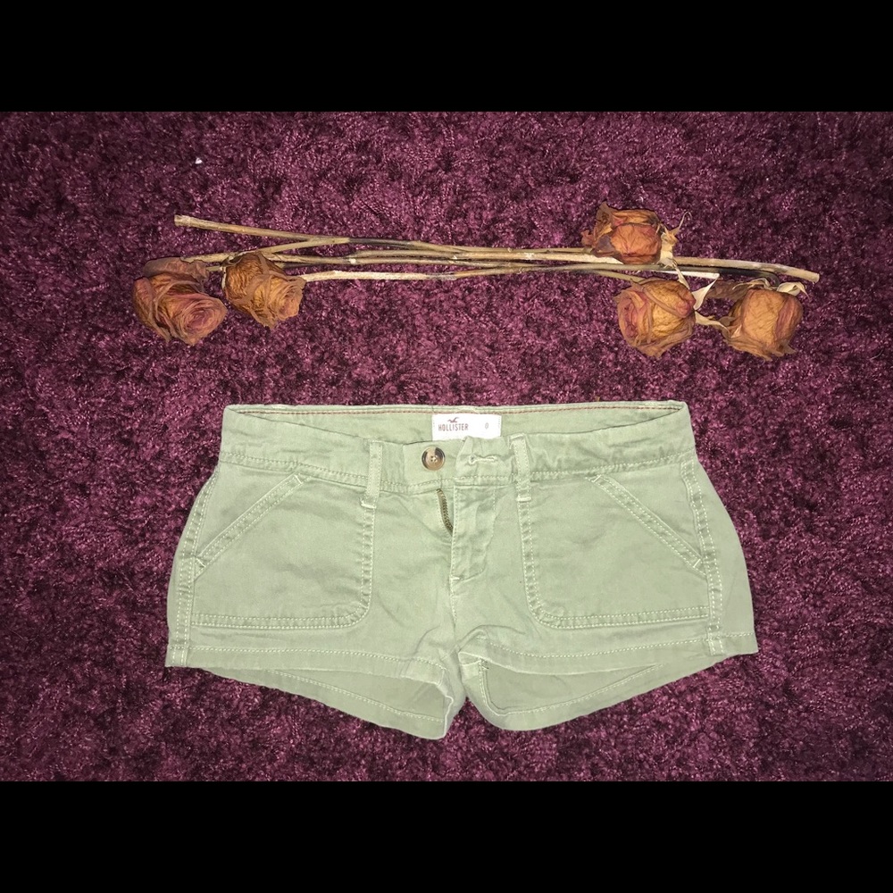 Short short green hollsiter shorts